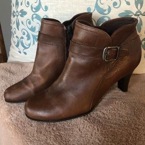 Nurture Size 8 Genuine Leather Booties